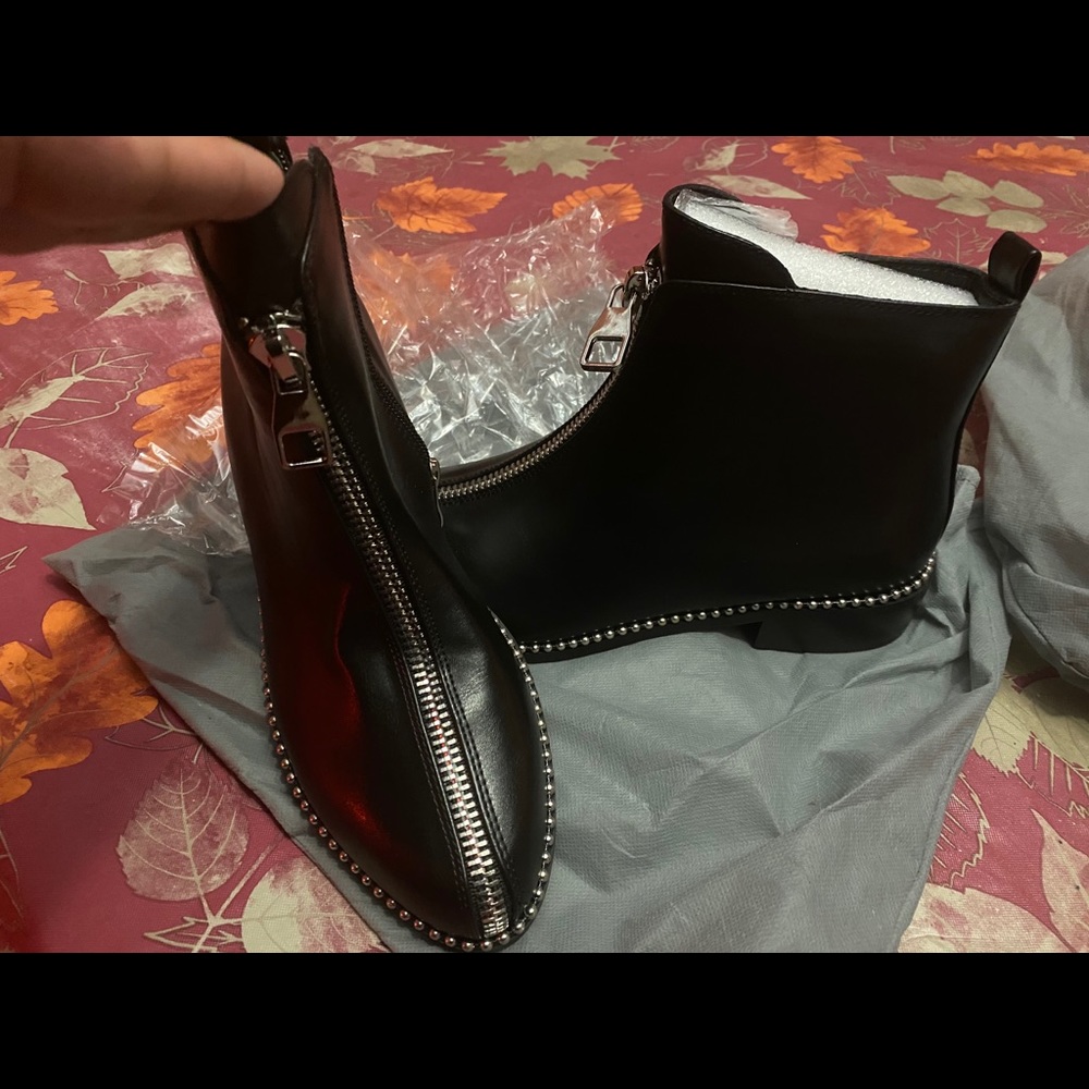 Zip up booties Sz 10